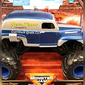 Monster Jam Grave Digger 2024 Series 22 1/24 Scale Currituck Grain